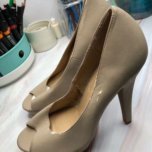 ALDO platform shoes size 39 ( New with defects)